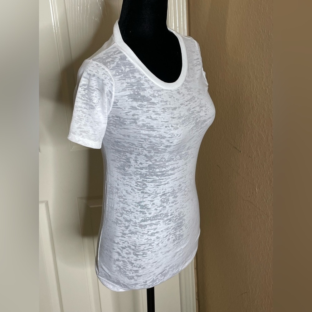 Whimsy Rose Short Sleeve Scoop Shear Shirt XS​​​​​​​​​​​​​​